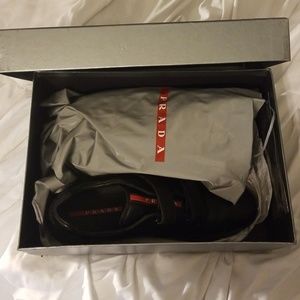 Men's Prada Milano size 44 , 11 - GREAT CONDITION!